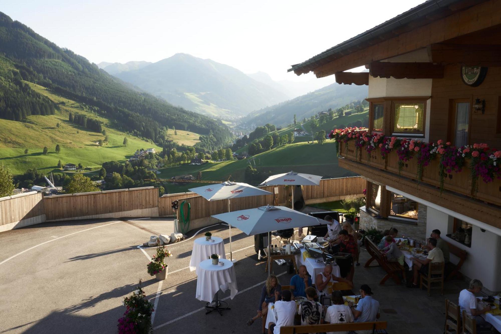 Apartments Landhaus Saalbach Kültér fotó